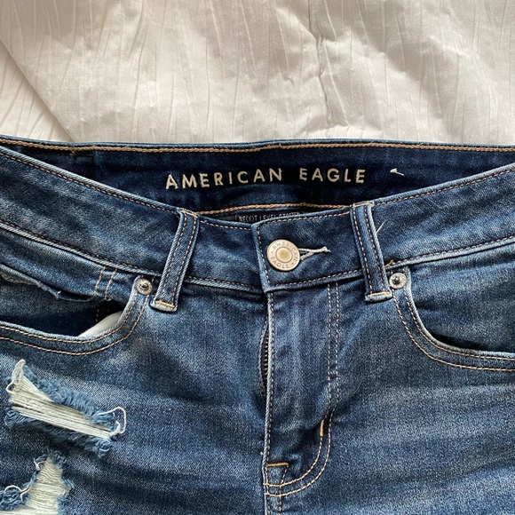 Denim shorts from American Eagle size 4 - Picture 2 of 3